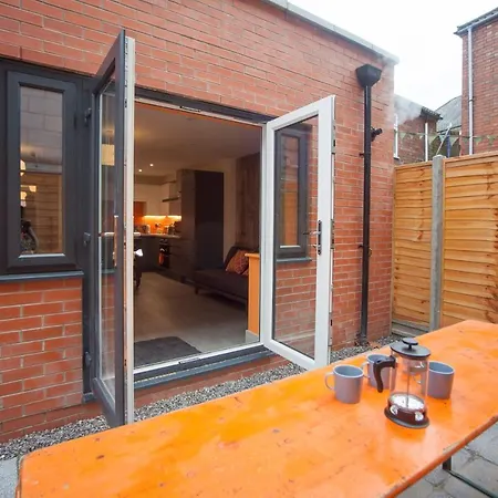 Holiday home Higgihaus #3a & 3b 8 Bed Sleeps Up To 22 Big Groups Hip Location *