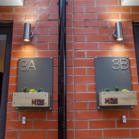 Semesterbostad Higgihaus #3a & 3b 8 Bed Sleeps Up To 22 Big Groups Hip Location Bristol